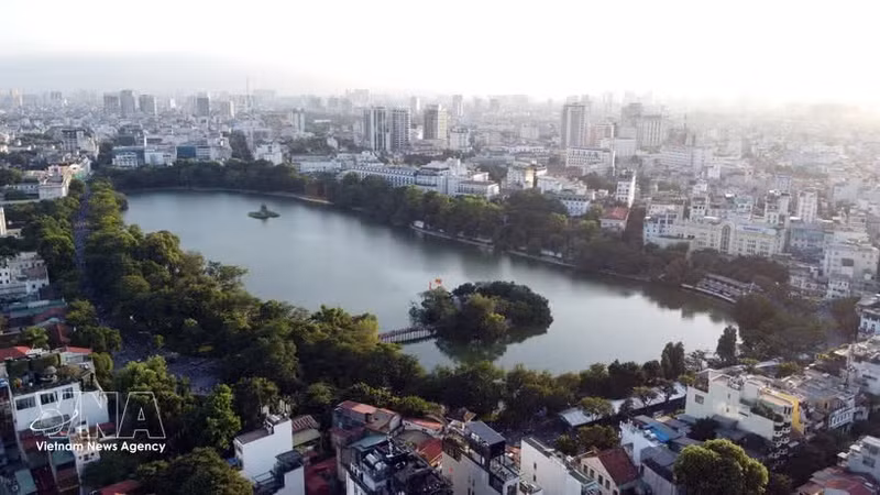 Lac de l'Épée restituée dans le quartier de Hoan Kiem. Photo: VNA