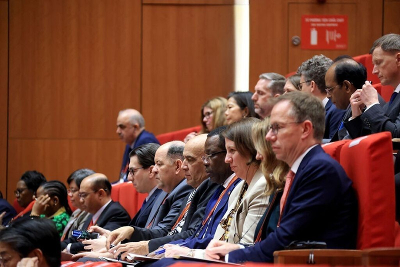 Délégués internationaux lors du XIVe Congrès national du Parti communiste du Vietnam.