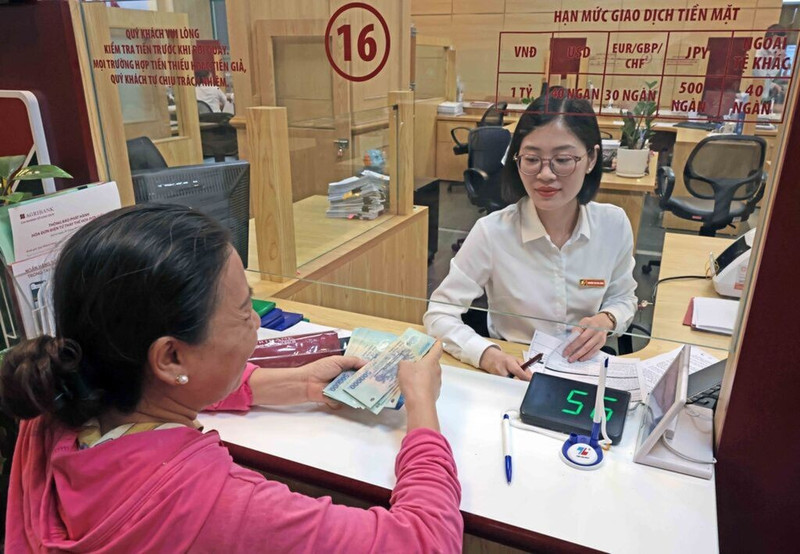 Au 28 juillet, l'encours total des prêts avait augmenté de 9,64% par rapport à la fin de l'année dernière, a indiqué la Banque d’État du Vietnam (BEV) dans un communiqué publié sur son site web. Photo : VNA/CVN