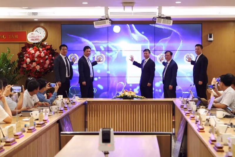 Lancement de la plateforme d’échange de science et de technologie, proposant 600 technologies