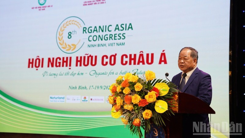Le président de l’Association vietnamienne d’agriculture biologique, Ha Phuc Mich, a prononcé le discours d’ouverture de la Conférence asiatique sur l’agriculture biologique, le 17 septembre.