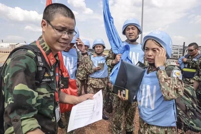 Les 32 premiers membres du personnel de l'Hôpital de campagne de niveau 2 n° 1 du Vietnam sont arrivés au Soudan du Sud où ils participent à la mission onusienne, le 2 octobre 2018. Photo : Archives VNA.
