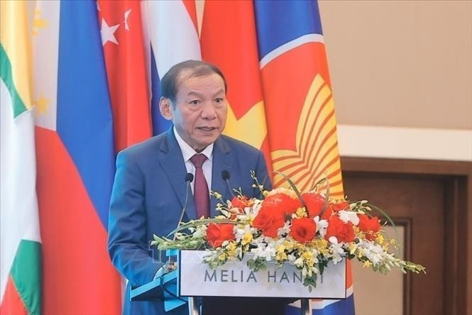 Le ministre vietnamien de la Culture, des Sports et du Tourisme, Nguyen Van Hung, s'exprime lors de la réunion. Photo: VNA