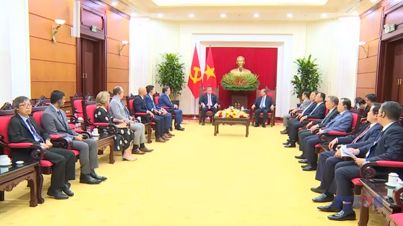 Le leader du Parti salue la présence renforcée de Murphy Oil au Vietnam