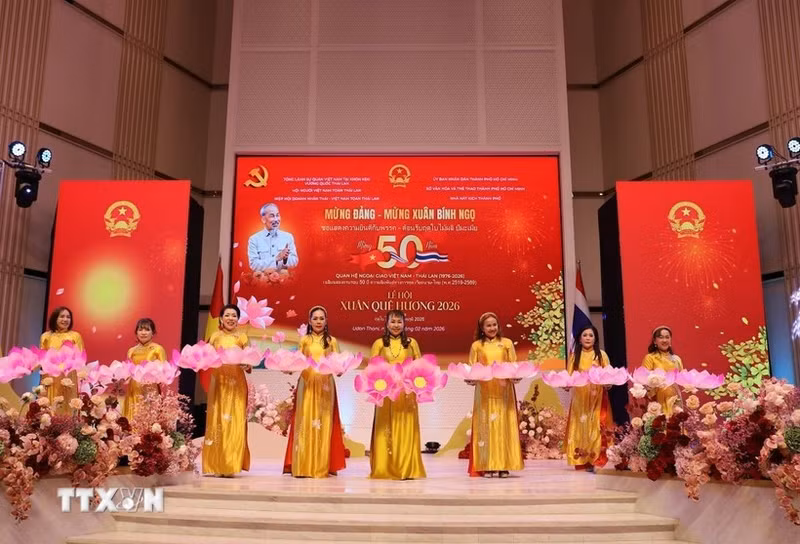 La Fête du Printemps du pays natal organisée dans le Nord-Est de la Thaïlande. Photo: VNA