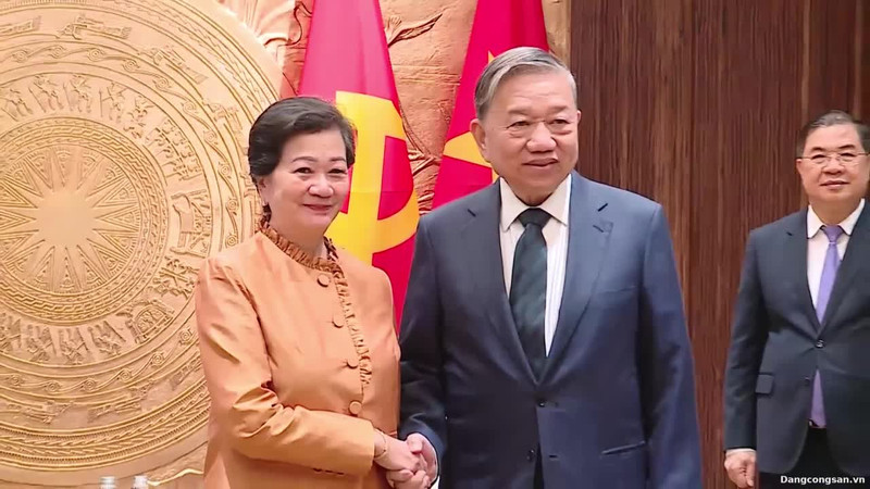 Le secrétaire général du PCV To Lam reçoit l’ambassadrice du Cambodge Chea Kimtha
