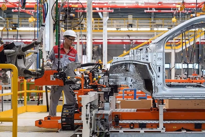 Le Vietnam devient une destination de choix pour de nombreuses entreprises étrangères. Photo : hanoimoi.vn