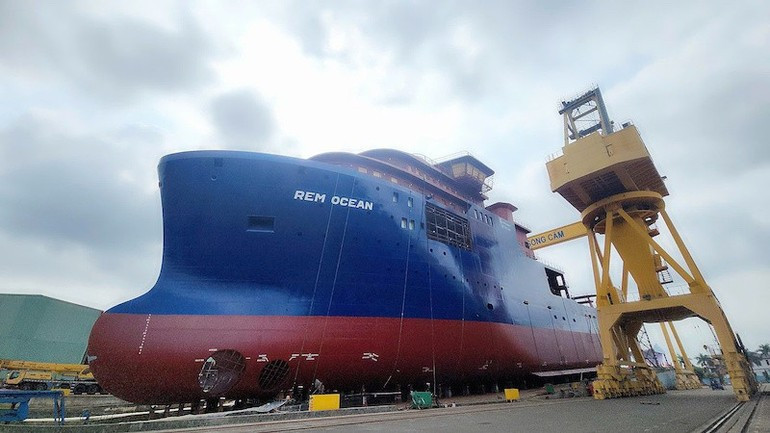 Lancement réussi du navire de service pour l’éolien offshore ST245 destiné à un armateur norvégien