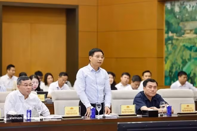 Le vice-Premier ministre Nguyen Van Thang prend la parole. Photo : VNA.