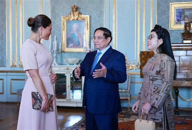 Le PM Pham Minh Chinh rencontre la princesse héritière de Suède et son époux