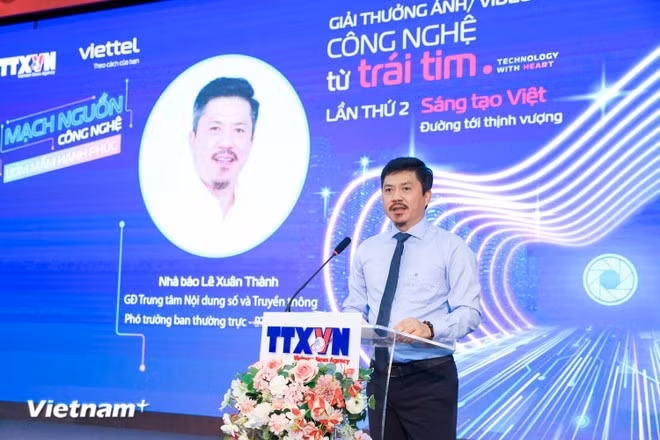 Lê Xuân Thành, directeur du Centre de contenu numérique et des médias de la VNA, s’exprime lors de l’événement. Photo : VNA.