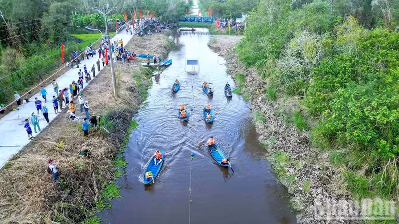 Impressions du festival au Parc national de U Minh Ha, province de Ca Mau