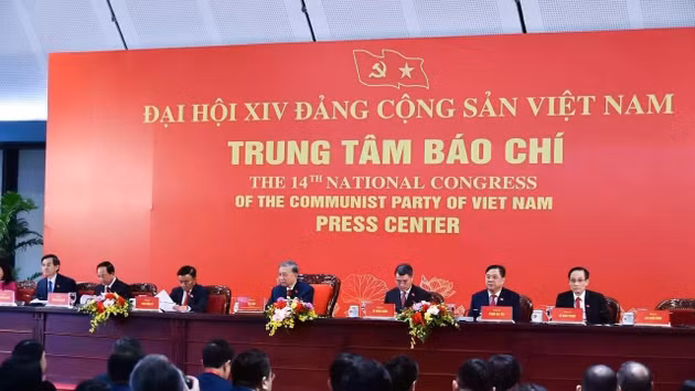 Le secrétaire général du Parti communiste du Vietnam (PCV) To Lam préside la conférence de presse internationale annonçant les résultats du XIVe Congrès national du Parti, le 23 janvier. (Photo : Quang Hoa)