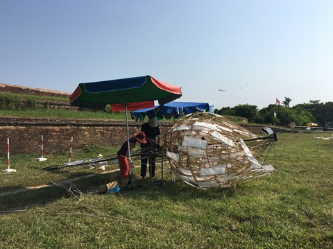 Quand la marionnette Liédo salue les spectateurs à Huê ảnh 2