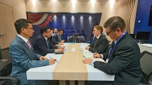 Lors de la rencontre. Photo: moit.gov.vn