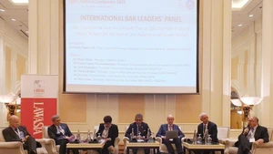 Des délégués à la 38e Conférence annuelle de l'Association des avocats d'Asie-Pacifique. Photo : VNA.