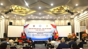 Le premier Forum populaire Vietnam-Russie s'est clôturé le 1er octobre. Photo : qdnd.vn