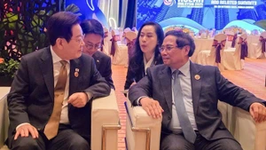 Le Premier ministre Pham Minh Chinh (à droite) et le président sud-coréen Lee Jae Myung. Photo: ministère vietnamien des Affaires étrangères