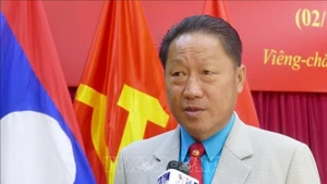 Laopaoxong Navongxay, membre du Comité central et vice-directeur permanent du Département de la propagande du Parti révolutionnaire populaire lao. Photo : VNA.