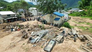 Les inondations ont gravement affecté la vie et les activités des habitants de la province de Son La. Photo : NDEL.