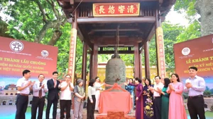 Inauguration du « Pavillon des Cloches » à la Cité impériale de Thang Long. Photo : hanoimoi.com.vn