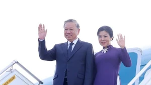 Le SG du Parti et son épouse concluent avec succès leur visite d’État en R. de Corée. Photo : VNA