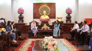 Le 7 août après-midi, Nguyen Thi Ngoc Diep, vice-présidente du Comité populaire municipal le Comité populaire de la ville de Can Tho a reçu une délégation du consulat général d’Australie à Ho Chi Minh-Ville. Photo : NDEL.