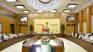 Une réunion du Comité permanent de l’Assemblée nationale. Photo : VNA.
