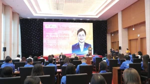 Le programme "AIPA Roadshow au Vietnam". Photo : daibieunhandan.vn