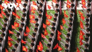 La deuxième répétition générale du 80e anniversaire de la Révolution d’Août et de la Fête nationale du Vietnam, le 24 août, sur la place Ba Dinh, à Hanoï. Photo : NDEL.