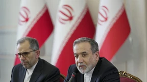 Le ministre des Affaires étrangères iranien Abbas Araqchi lors d'une réunion avec des ambassadeurs étrangers à Téhéran, en Iran, le 12 juillet 2025. Photo : WANA.