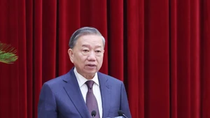 Le secrétaire général du Parti To Lam s'exprime lors du 12e plénum du Comité central du Parti communiste du Vietnam. Photo : VNA.