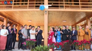 Cérémonie d’inauguration de la maison sur pilotis du Président Hô Chi Minh en Thaïlande. Photo : VOV.