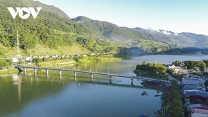 La saison des eaux hautes est la plus belle période de l’année à Muong Lay. Photo : VOV