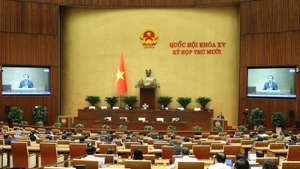 Un séance de travail à la 15e Assemblée nationale. Photo : VNA.