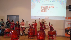 Des étudiants vietnamiens en Australie. Photo : VNA.