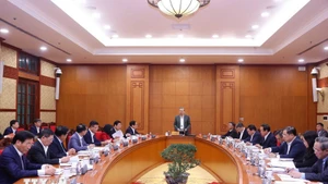 Le secrétaire général du Parti, Tô Lâm, président une séance de travail avec la permanence des sous-comités du 14e Congrès national du Parti. Photo : VNA