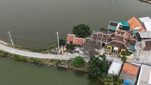 Un coin du village ancien de Ha Lien. Photo : qdnd.vn