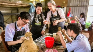 Les élèves ont été accompagnés dans la réalisation de leurs créations artistiques dans le cadre du programme d'éducation au patrimoine. Photo : NDEL.