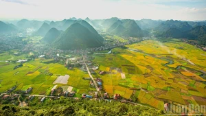 Le soleil de l’après-midi à Bac Son. Photo : NDEL.