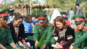 Le programme de confection des gâteaux de riz gluant destiné aux personnes défavorisées 2026 se tiendra le 8 février prochain au Village culturel et touristique des ethnies du Vietnam. Photo : bvhttdl.gov.vn