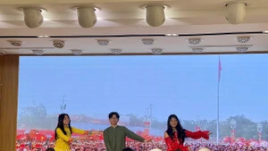 Un spectacle de danse présenté par des étudiants vietnamiens. Photo : thoidai.com.vn