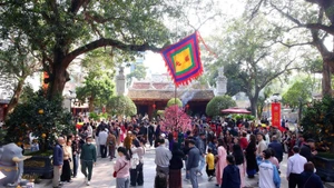 Le tourisme à Hanoï a enregistré en février 2026 une forte progression du nombre de visiteurs et des recettes. Photo : VNA.