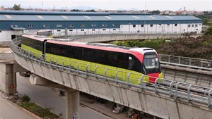 Hanoï Metro offrira des billets gratuit aux passagers à l'occasion du Têt. Photo : VNA.