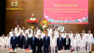 Le secrétaire général du Parti, To Lam, à l’Agence de sécurité d’enquête (A09) du ministère de la Sécurité publique. Photo : NDEL.