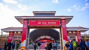 Les travaux ont débuté fin juillet 2025. Le projet s’étend sur une superficie de 6,88 ha, à près de 100 kilomètres du centre de la province de Dien Bien. Photo : NDEL.