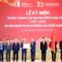 Le secrétaire général du Parti communiste du Vietnam et président de la République, To Lam, remet l’Ordre du Travail de premier classe à l'Université des sciences et des technologies de Hanoï. Photo: NDEL