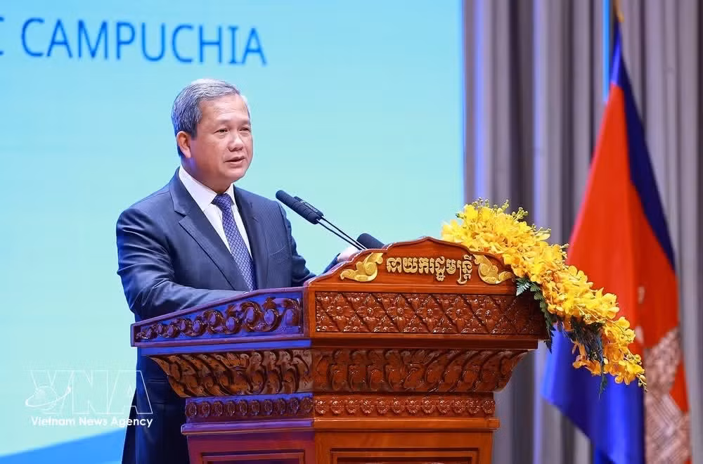 potal-thu-tuong-le-minh-hung-va-thu-tuong-hun-manet-du-dien-dan-doanh-nghiep-viet-nam-campuchia-9953.jpg