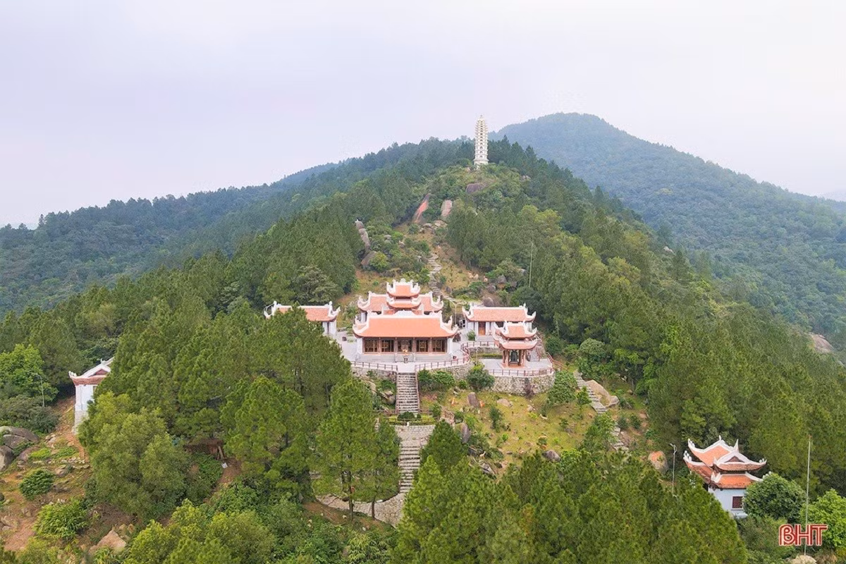 pagofe-huong-tich-dans-le-mont-hong-linh-baohatinh.jpg