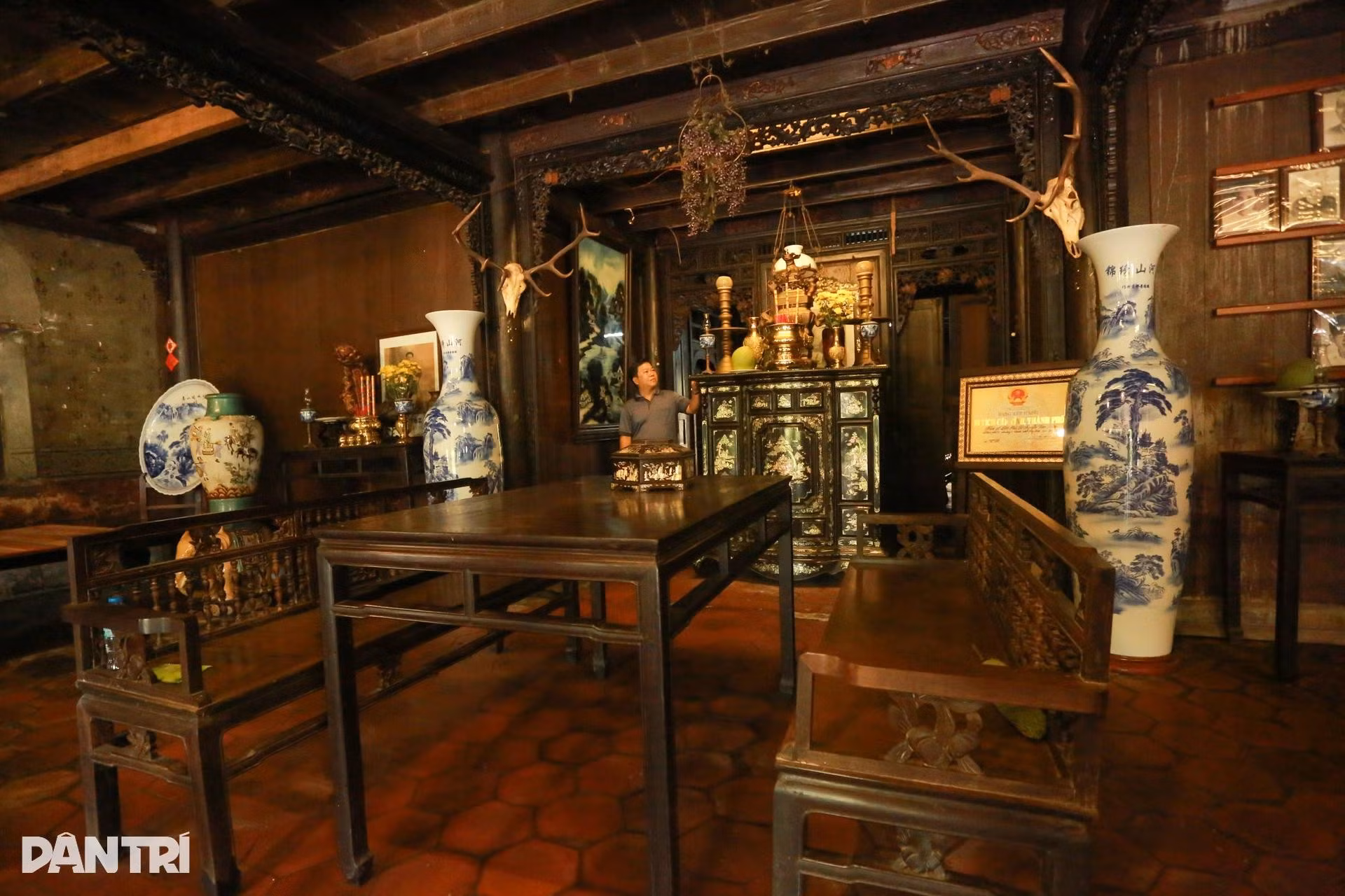 L'intérieur de la maison témoigne de la durabilité des matériaux précieux. Photo : baodantri.